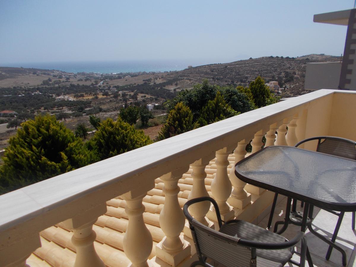 Knossos Apartments Kalamaki  Exterior foto